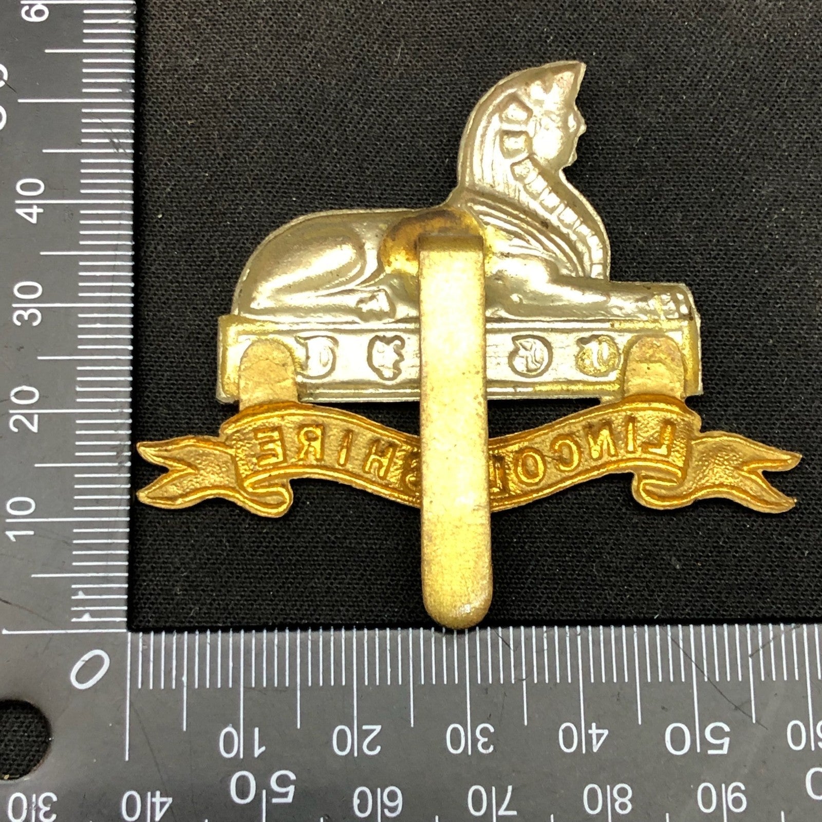 Original WW2 British Army Cap Badge - Royal Lincolnshire Regiment - The Militaria Shop