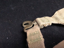 Charger l&#39;image dans la galerie, Original WW2 British Army 37 Pattern Khaki L-Straps Webbing - Wartime Dated
