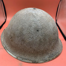 Charger l&#39;image dans la galerie, Original British / Canadian Army WW2 Soldiers Military Combat Mk3 Turtle Helmet
