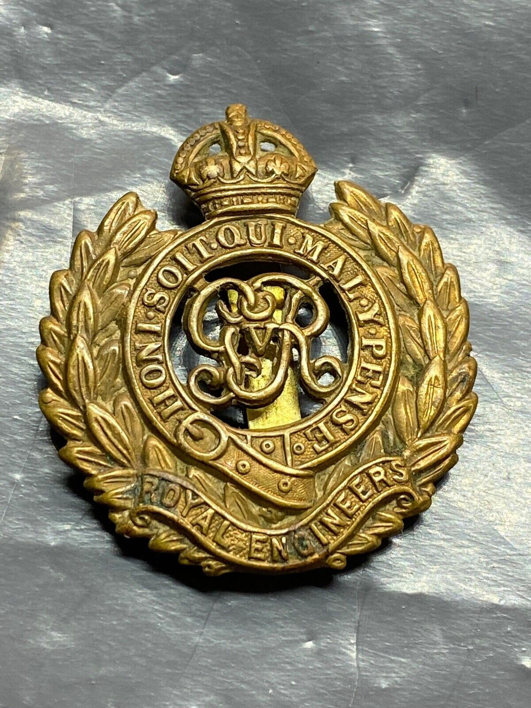 Original British Army WW1 - George V Royal Engineers Cap Badge