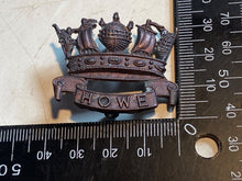 Load image into Gallery viewer, Unusual British Army Theatre Made - Cast WW1 Howe Regiment Cap Badge
