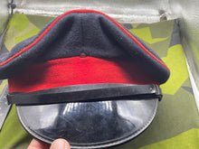 Load image into Gallery viewer, Original British Army - Royal Artillery Peaked Cap - Size 57cm - The Militaria Shop
