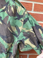 Load image into Gallery viewer, Original British Army 1968 Pattern Combat Smock Jacket - Size 3 - 46&quot; Chest
