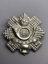 Load image into Gallery viewer, Original WW2 British Army Highland Light Infantry HLI Scottish Cap Badge
