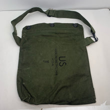 Load image into Gallery viewer, Genuine US Army Vietnam War M25A1 Tank Crew Gas Mask Carrying Bag
