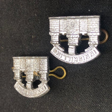 Lade das Bild in den Galerie-Viewer, Original British Collar Badge Pair - Black Watch (Royal Highland Regiment) - The Militaria Shop
