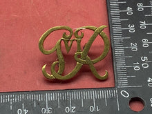 Load image into Gallery viewer, Original WW2 British Army Recruiting Staff GVIR cap badge circa 1937-52
