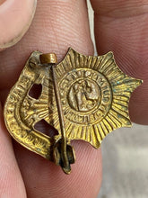 Charger l&#39;image dans la galerie, Original British Army - The Worcestershire Regiment Enamel Sweetheart Brooch
