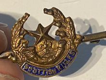 Load image into Gallery viewer, Original WW1 / WW2 British Army - Scottish Rifles Sweetheart Brooch
