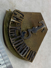Load image into Gallery viewer, Original WW1 British Army 5th City of London Territorial Shoulder Title

