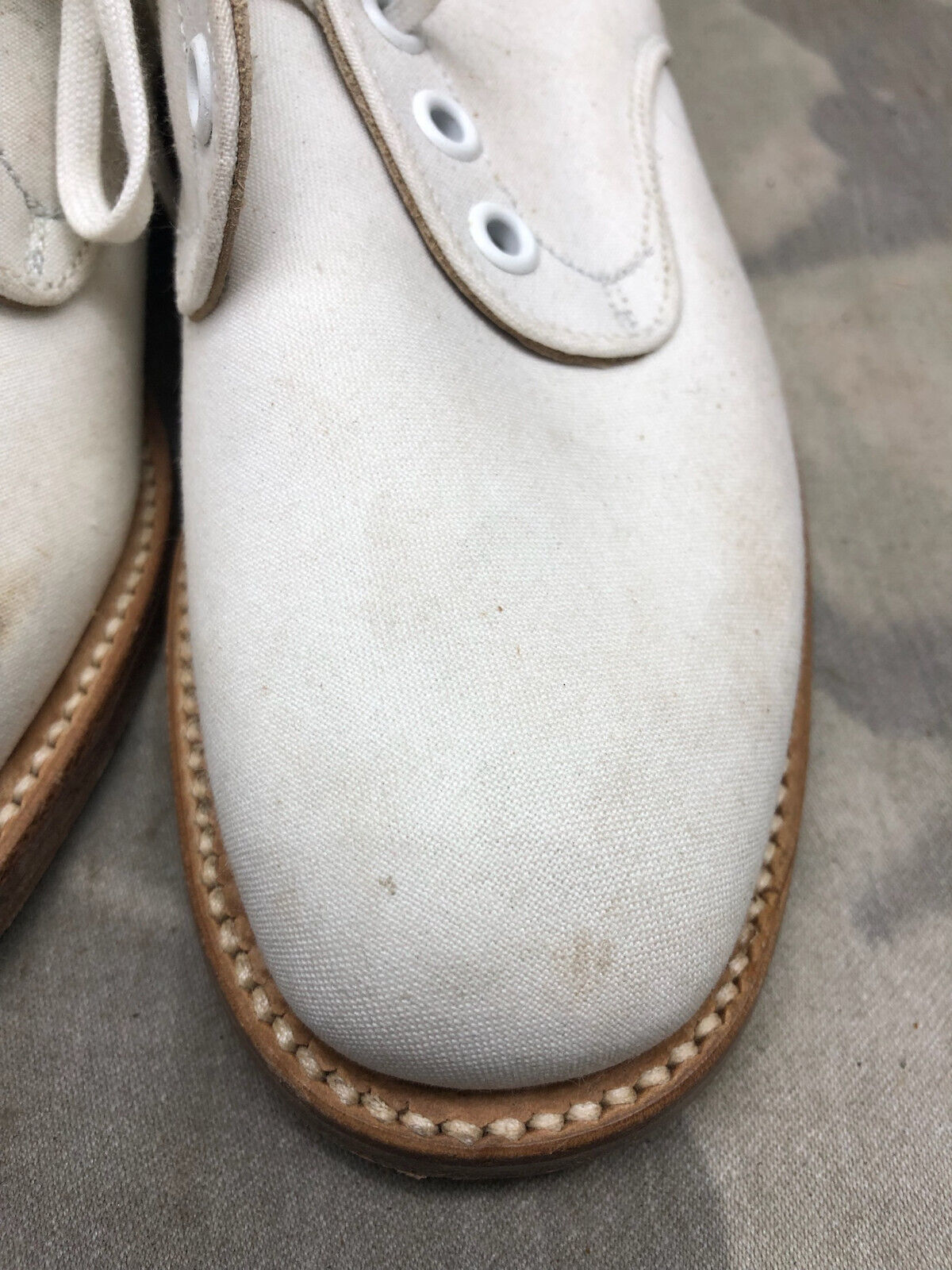 Genuine British Army Women's White Summer Shoes - WW2 Pattern - Size UK 3 S - The Militaria Shop