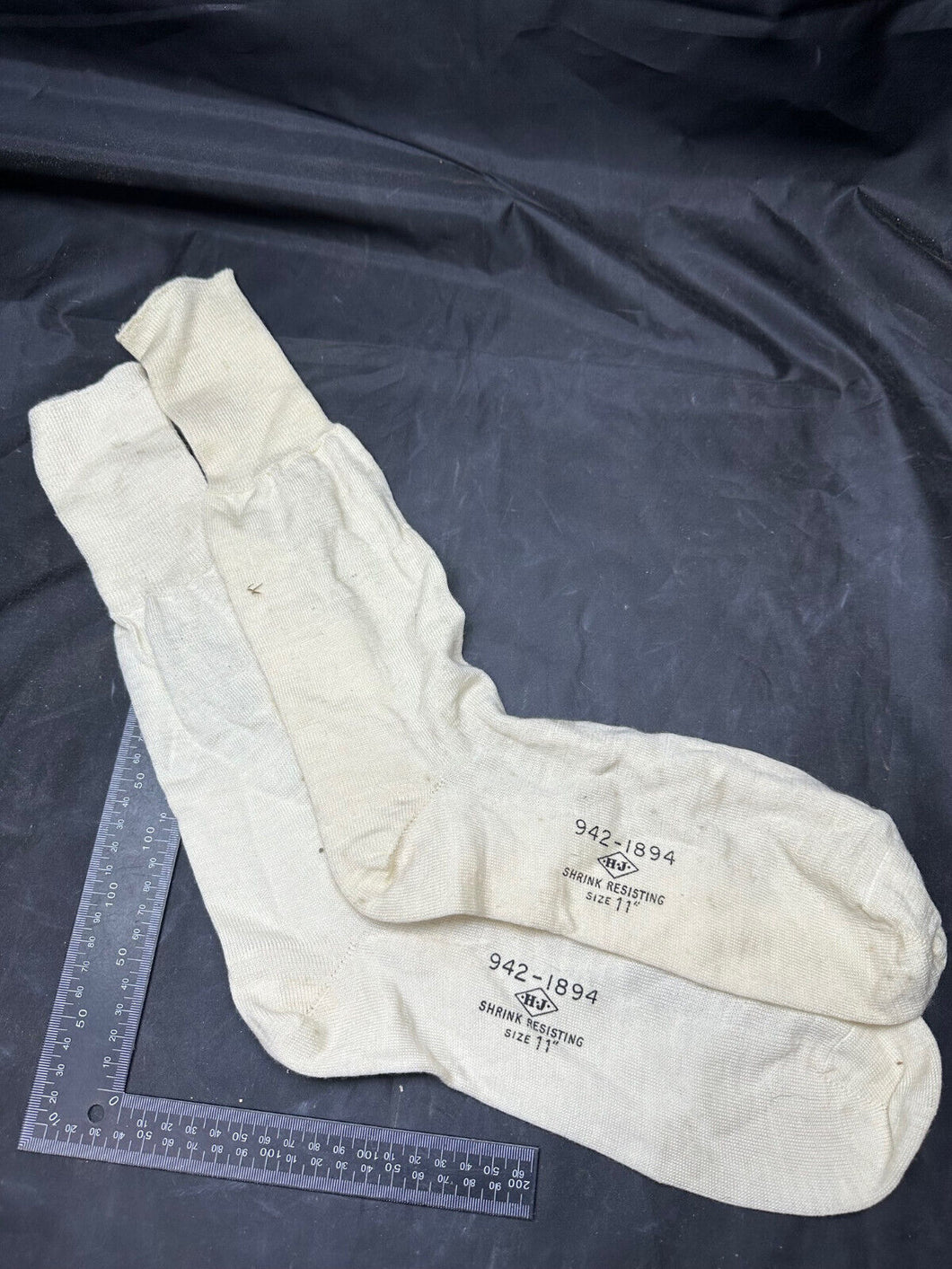 Genuine British Army White Socks - Size 11