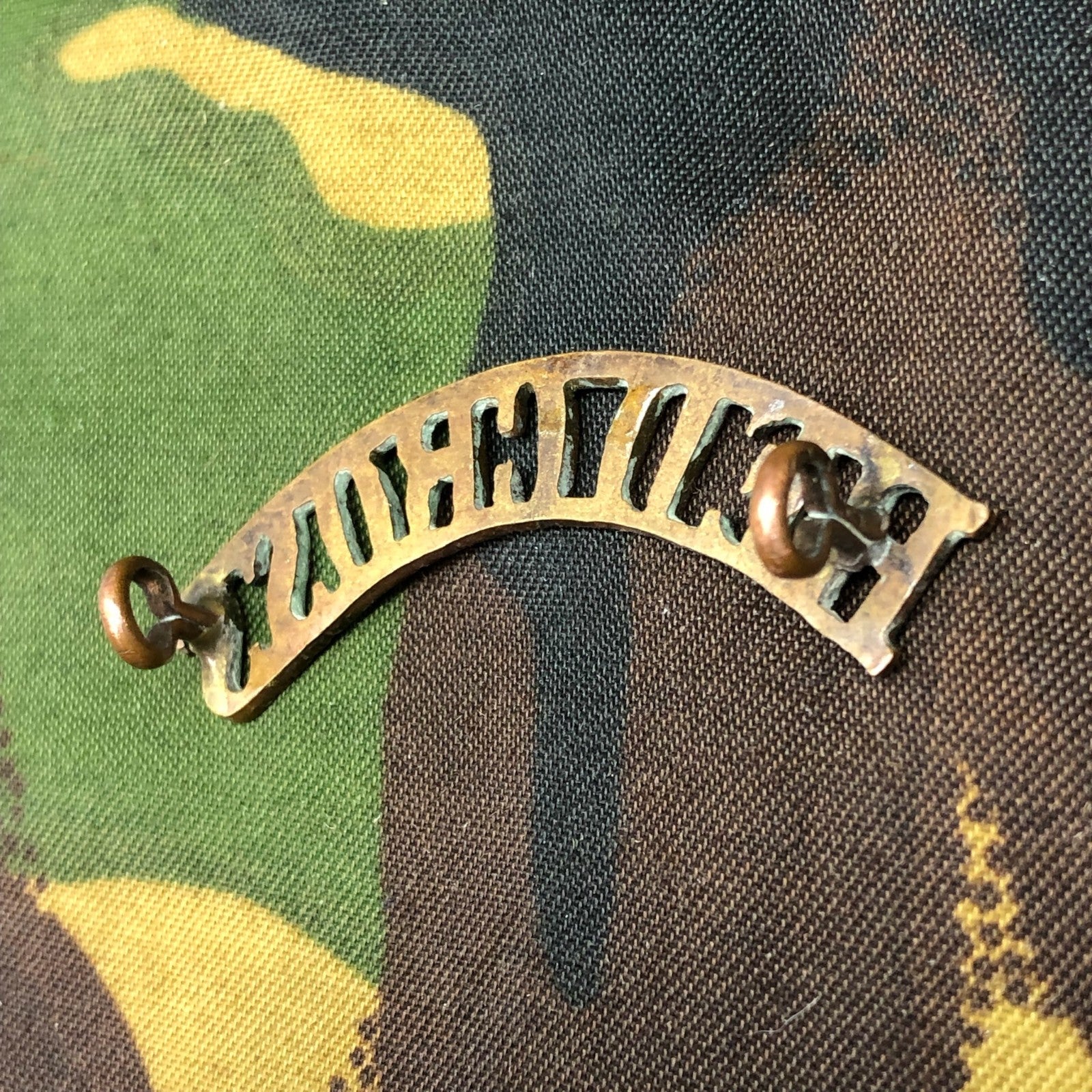 Original WW1 British Army Red Cross Shoulder Title - The Militaria Shop