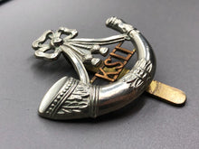 Charger l&#39;image dans la galerie, Original WW2 British Army The King&#39;s Shropshire Light Infantry Cap Badge
