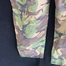 Charger l&#39;image dans la galerie, Genuine British Army DPM Combat Trousers - Size 76/72/86
