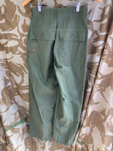 Load image into Gallery viewer, Genuine US Army Vintage OG-507 Olive Green OG Combat Trousers - Size 26x29
