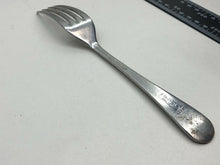 Charger l&#39;image dans la galerie, Original British Army War Department Marked Mess Cutlery Fork - 1964 Dated
