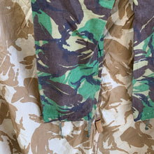 Charger l&#39;image dans la galerie, British Army DPM Camouflaged Temperate Trousers - 75/76/92 - Vintage Clothing
