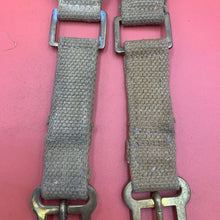 Charger l&#39;image dans la galerie, Original WW2 British Army 37 Pattern Webbing Brace Adaptors Pair
