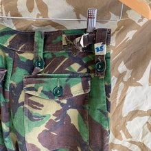 Load image into Gallery viewer, British Army DPM Camouflaged Temperate Trousers - 82/80/96 - Vintage Clothing
