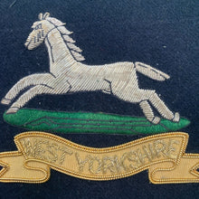 Lade das Bild in den Galerie-Viewer, British Army Bullion Embroidered Blazer Badge - West Yorkshire
