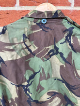 Charger l&#39;image dans la galerie, Original British Army 1968 Pattern Combat Smock Jacket - Size 2 - 40&quot; Chest
