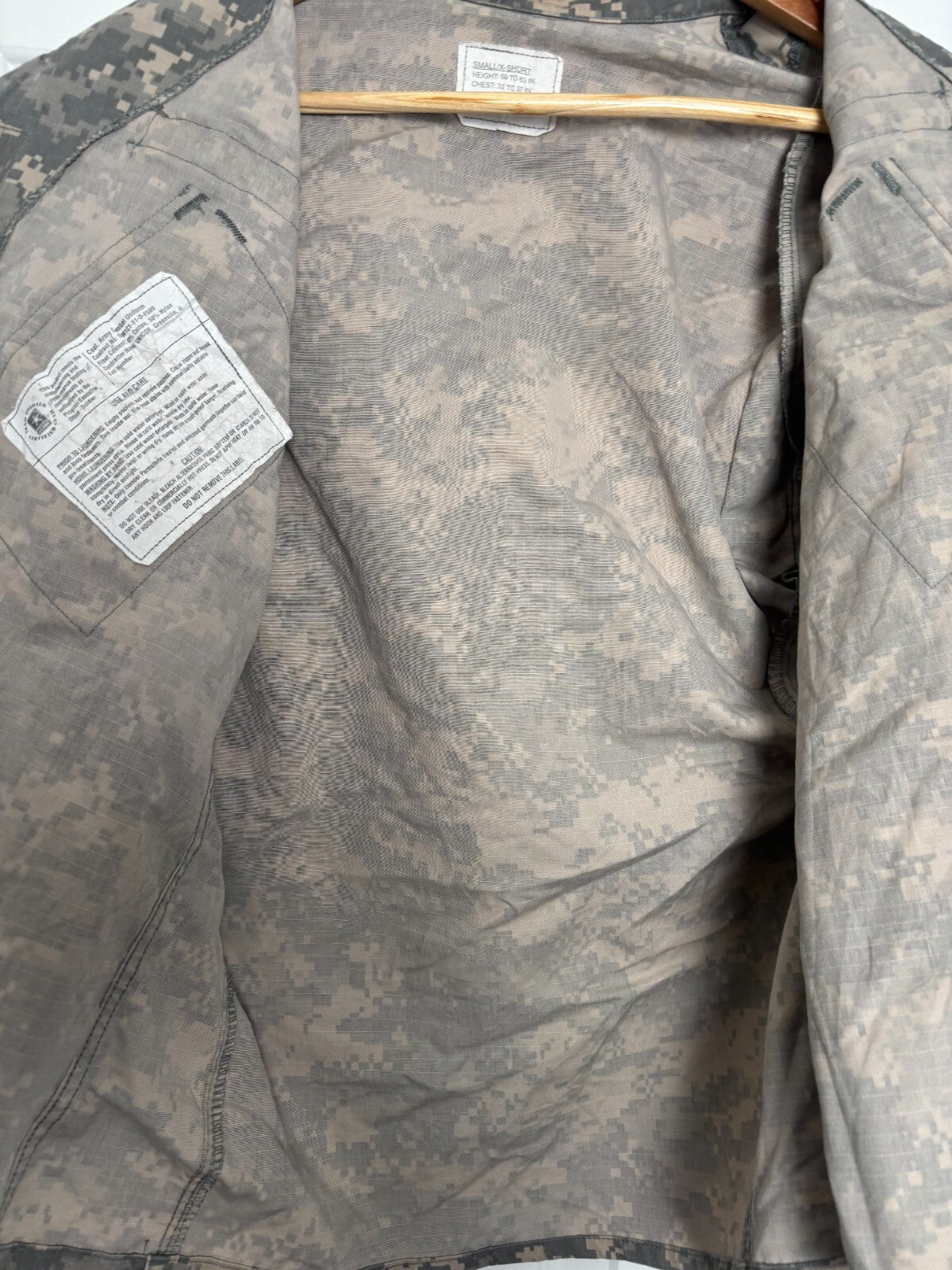 Surplus US Army ACU Combat Uniform Jacket -Size Small-XShort - The Militaria Shop
