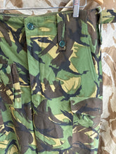 Charger l&#39;image dans la galerie, Genuine British Army 1968 Pattern DPM Combat Trousers - Size 7 - 34&quot; Waist
