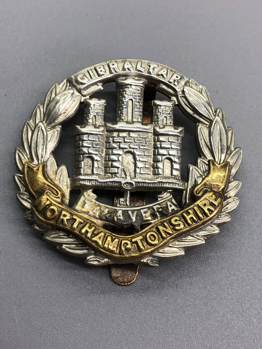 Original WW2 British Army Northamptonshire Regiment Cap Badge