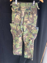 Charger l&#39;image dans la galerie, Genuine British Army DPM Combat Trousers - Size 76/72/86
