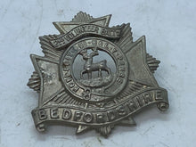 Charger l&#39;image dans la galerie, Original WW1 - 2nd Volunteer Battalion Bedfordshire Regiment Cap Badge
