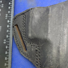 Lade das Bild in den Galerie-Viewer, Vintage Black Leather Pistol Holster - Price Western Leather - P225
