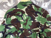 Charger l&#39;image dans la galerie, Genuine British Army DPM Camouflaged Combat Jacket Smock - 38&quot; Chest
