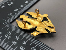 Load image into Gallery viewer, Genuine British Army 14th/20th King&#39;s Hussars Officer&#39;s Cap Badge
