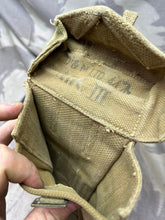 Charger l&#39;image dans la galerie, Original WW2 British Army 37 Pattern Bren Pouch Tan Khaki - 1944 Dated
