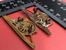 Load image into Gallery viewer, Original British Army Royal Artillery RA Collar Badges Pair
