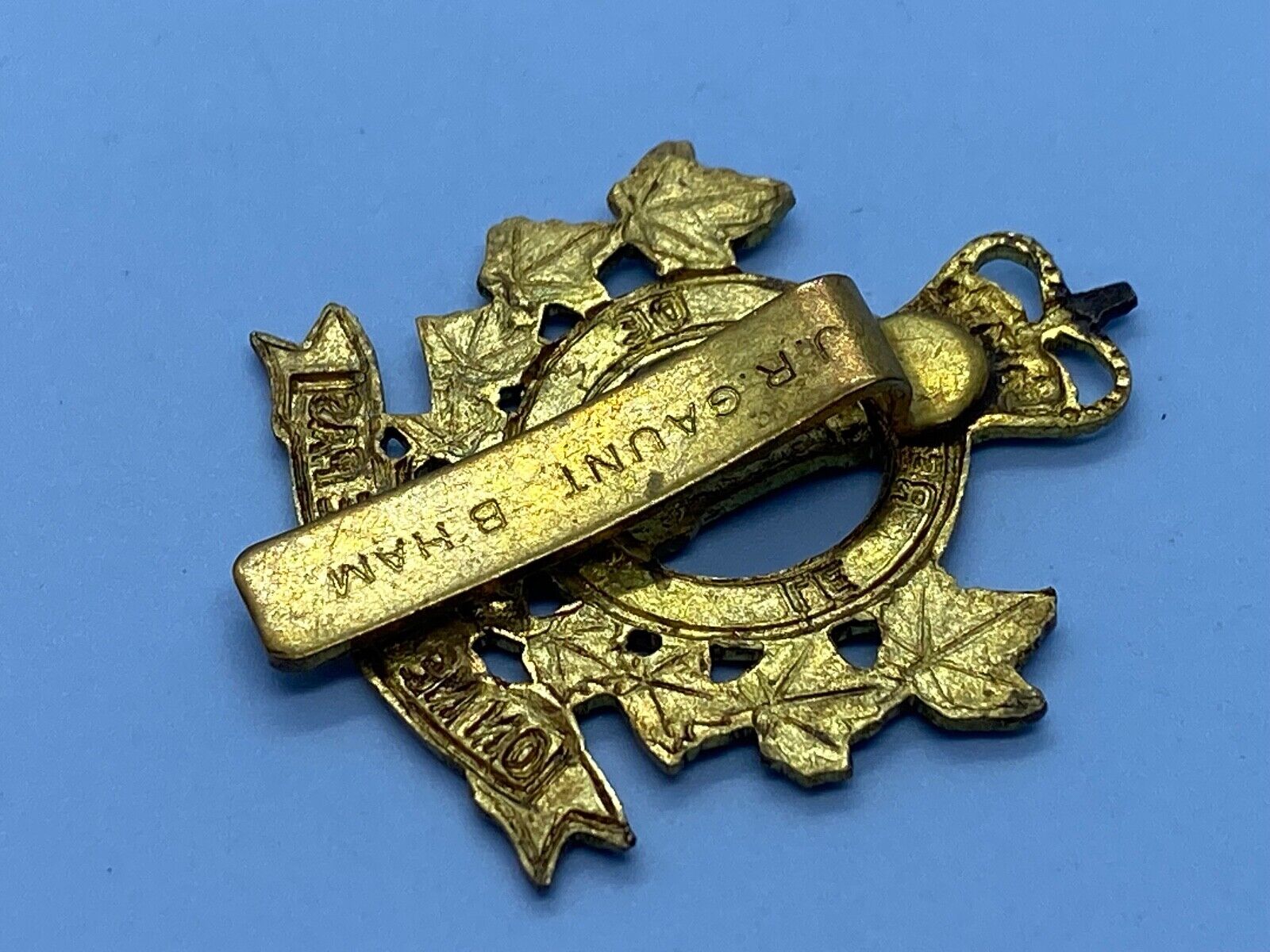 Original Canadian Army Le Regiment de Hull Cap Badge - The Militaria Shop