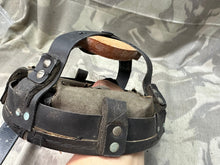 Charger l&#39;image dans la galerie, Original WW2 British Army Helmet Liner &amp; Screw Set - Early Pattern Mk2 Brodie
