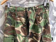 Lade das Bild in den Galerie-Viewer, Genuine British Army Combat Trousers Jungle DPM - 80/78/92
