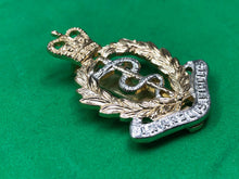 Charger l&#39;image dans la galerie, Genuine British Army Royal Army Medical Corps Cap Badge
