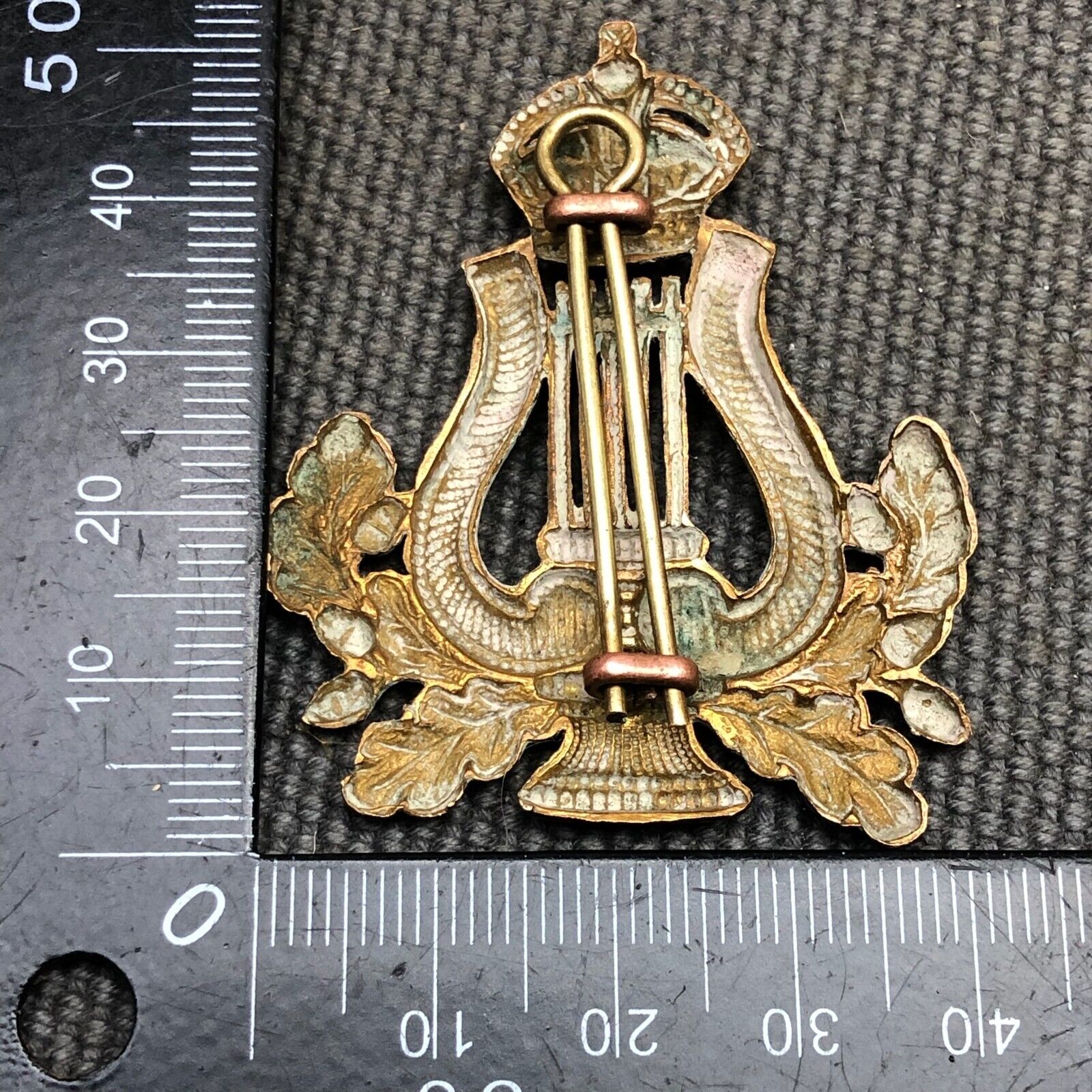 Original WW2 British Army Cap Badge - Army Musician / Bandsman - The Militaria Shop