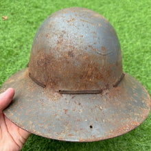 Lade das Bild in den Galerie-Viewer, Original WW2 British Home Front Civillian Zuckerman Helmet &amp; Liner - 1941 Dated
