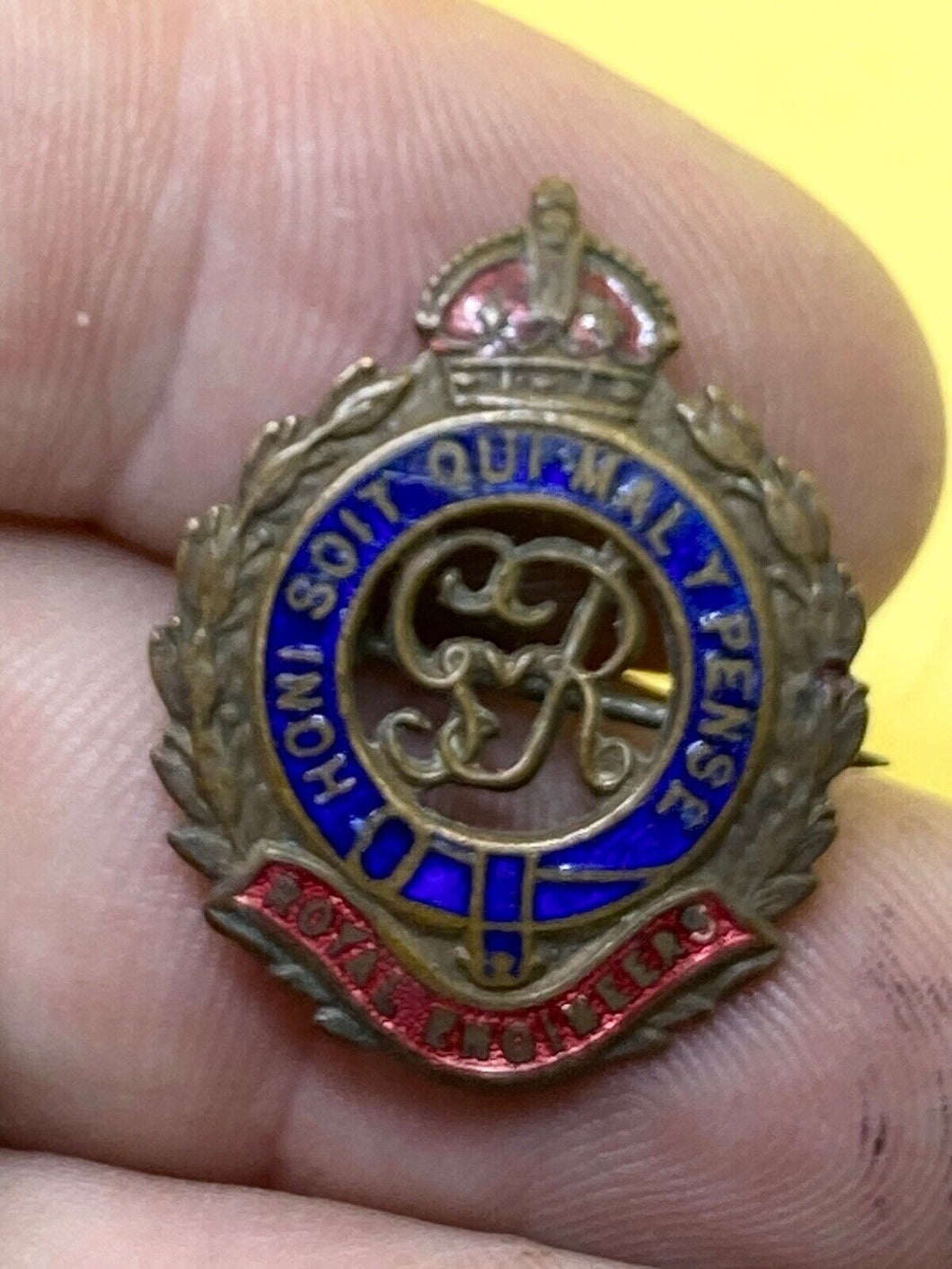 Original WW1 GV Royal Engineers Enamel & Gilt Metal Sweetheart Brooch