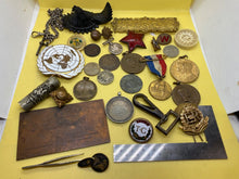 Charger l&#39;image dans la galerie, Interesting Assortment of Medals, Medallions, Badges and Coins etc - Job Lot
