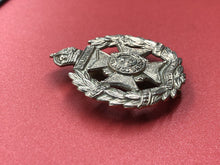 Load image into Gallery viewer, Original WW1 British Army Rifle Brigade 8th Battalion The Post Office Cap Badge
