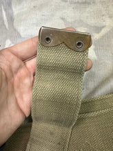 Charger l&#39;image dans la galerie, Original WW1 British Army 1908 08 Pattern Webbing Belt - 1916 Dated - 48&quot; Waist
