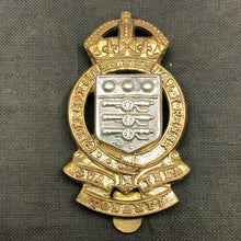 Charger l&#39;image dans la galerie, Original British Army Cap/Beret Badge - Royal Army Ordnance Corps RAOC - The Militaria Shop
