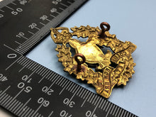 Load image into Gallery viewer, Genuine WW2 Canadian Army Le Régiment de Maisonneuve Cap Badge
