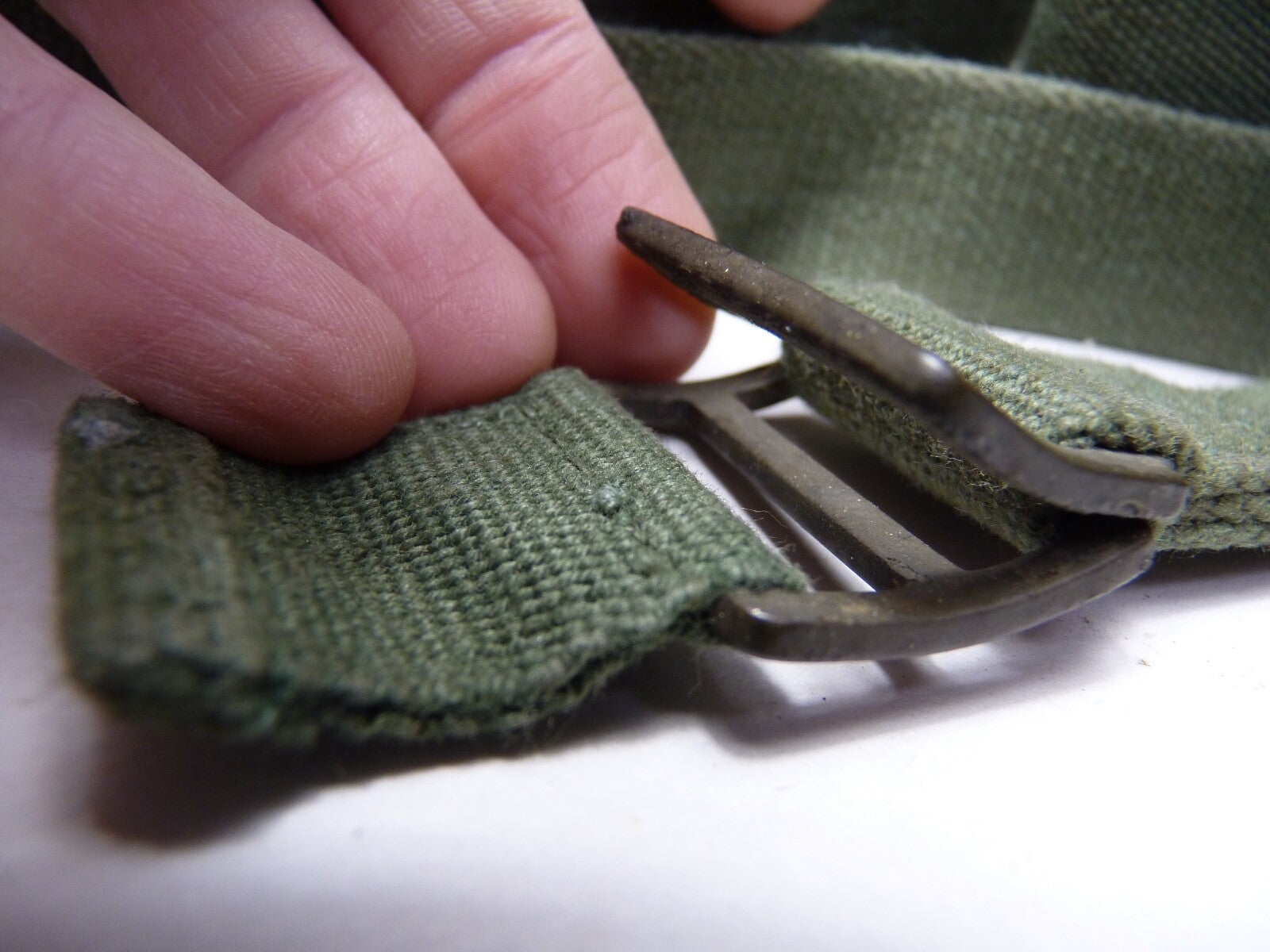 Original WW2 British Army 44 Pattern Shoulder / Extended Equipment Strap - 1945 - The Militaria Shop