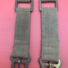 Charger l&#39;image dans la galerie, Original WW2 British Army 37 Pattern Webbing Brace Adaptors Pair
